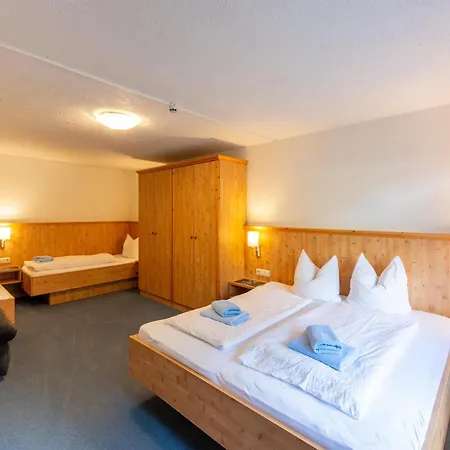 Spacious Near The Centre And 사슈른