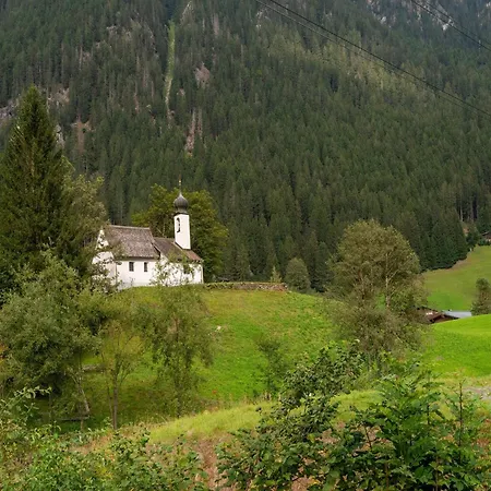 Spacious Near The Centre And