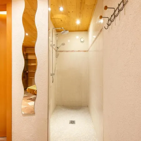 Spacious Near The Centre And * 사슈른