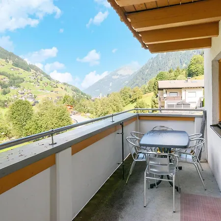 Апартаменты Spacious Near The Centre And