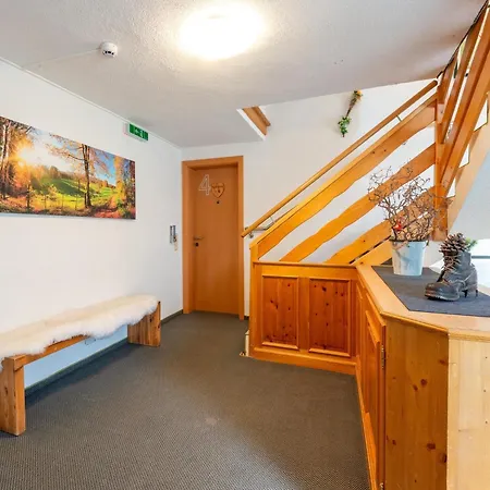 Spacious Near The Centre And *